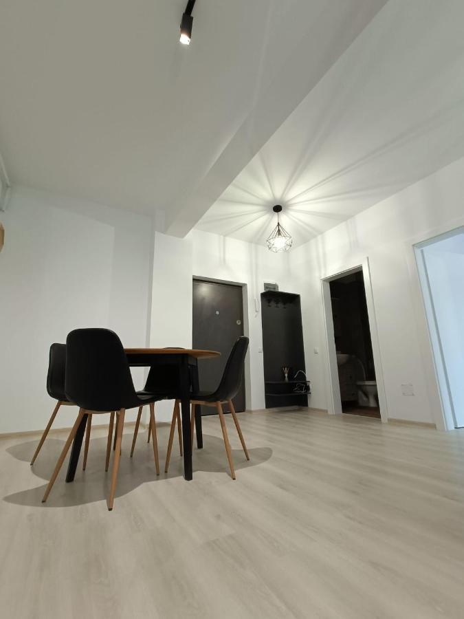 Apartament Cochet Cu Design Modern Apartment ฟลอเรชติ ภายนอก รูปภาพ